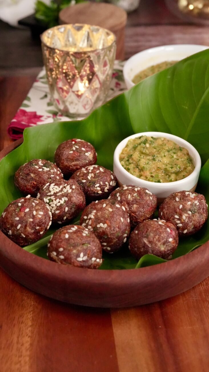SPICY TOMATO CHUTNEY WITH RAGI LAUKI APPE