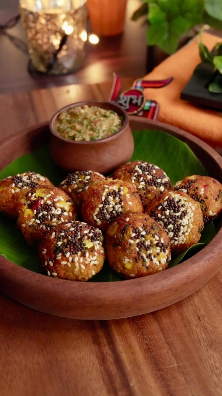 SWEETCORN HANDVO BITES