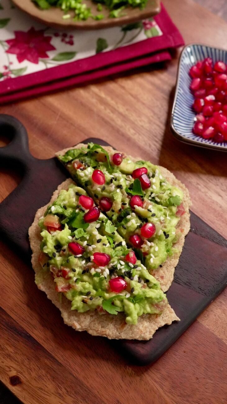 AVOCADO OATS TOASTS