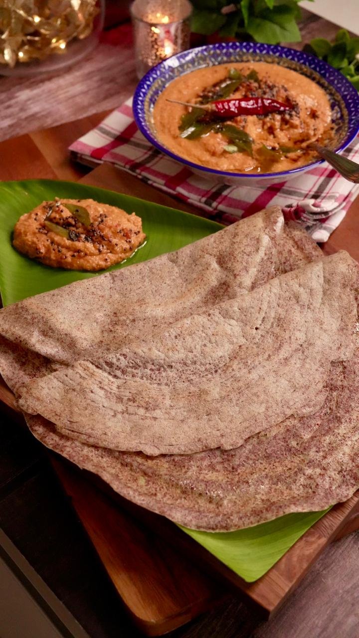 RAGI MOONG DOSA WITH TOMATO CHUTNEY