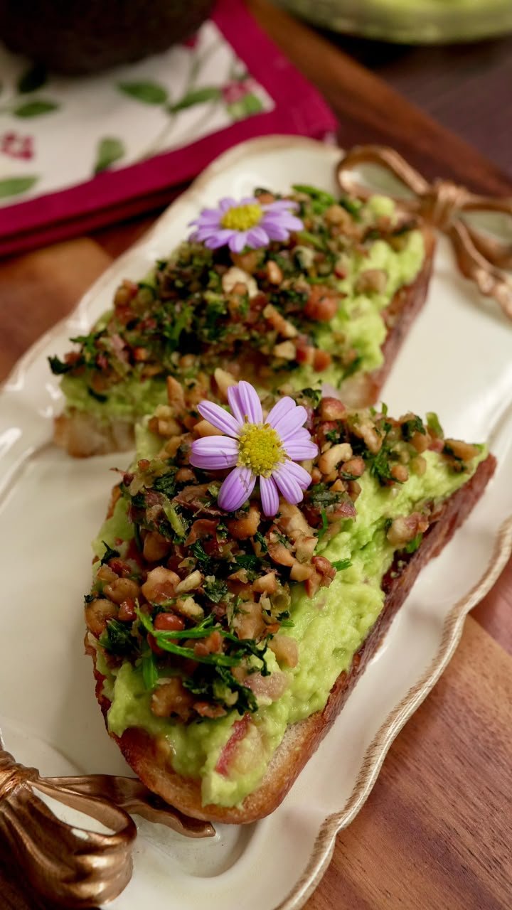 Avocado Thecha Toast