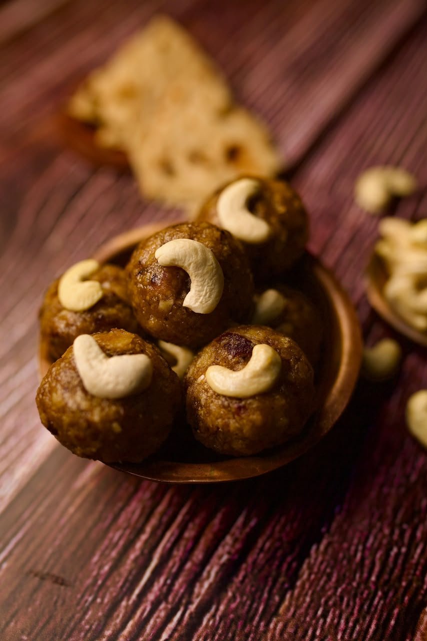 Leftover Roti Laddoo